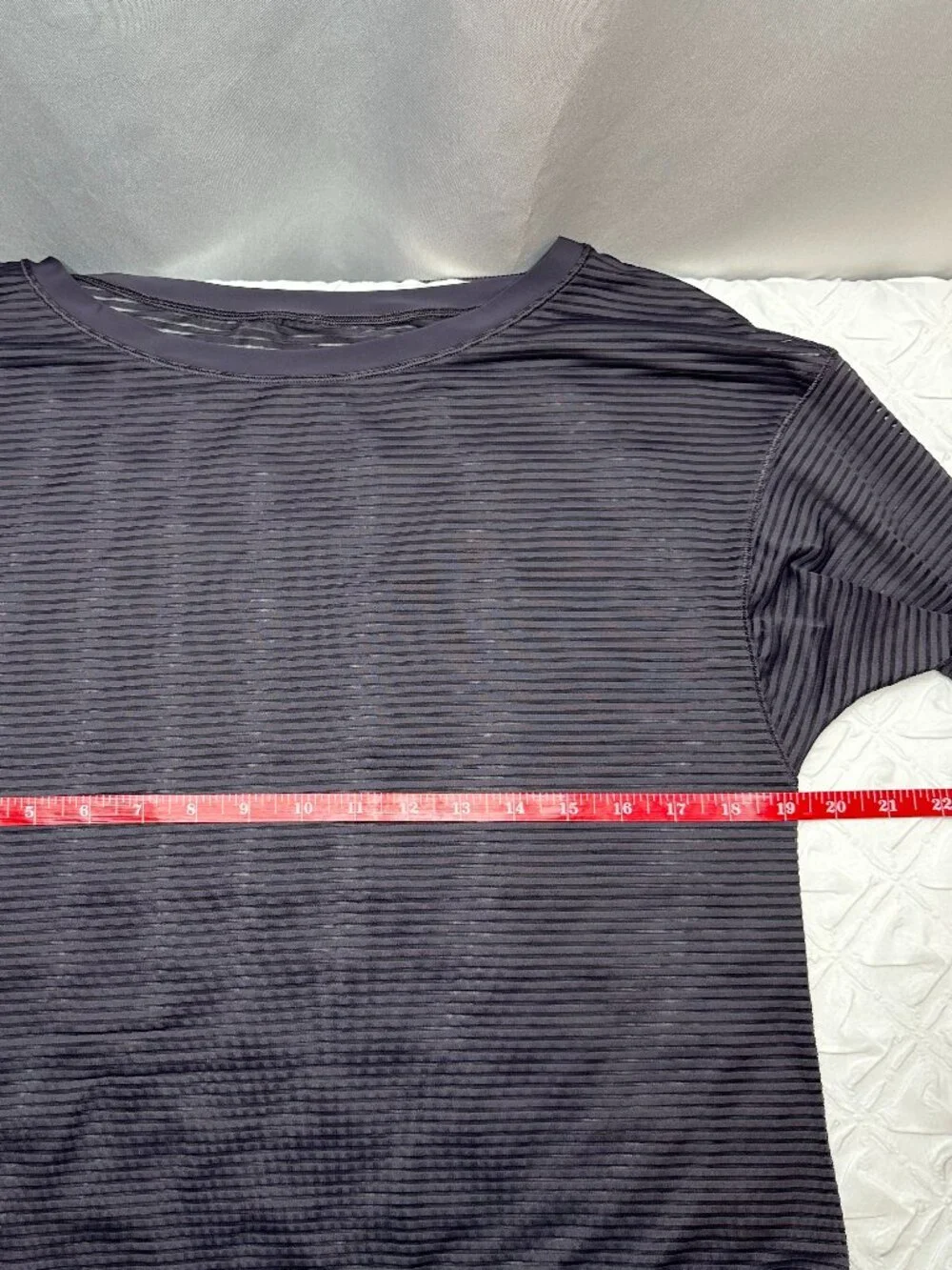 Lululemon Lean In Burnout Stripe Purple Top Large* Gym Workout Athleisure Casual - Picture 5 of 5
